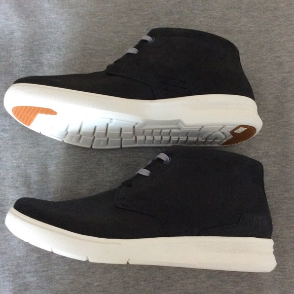 “NWOT” Cat Life Men’s Suede Boots - Picture 2 of 4